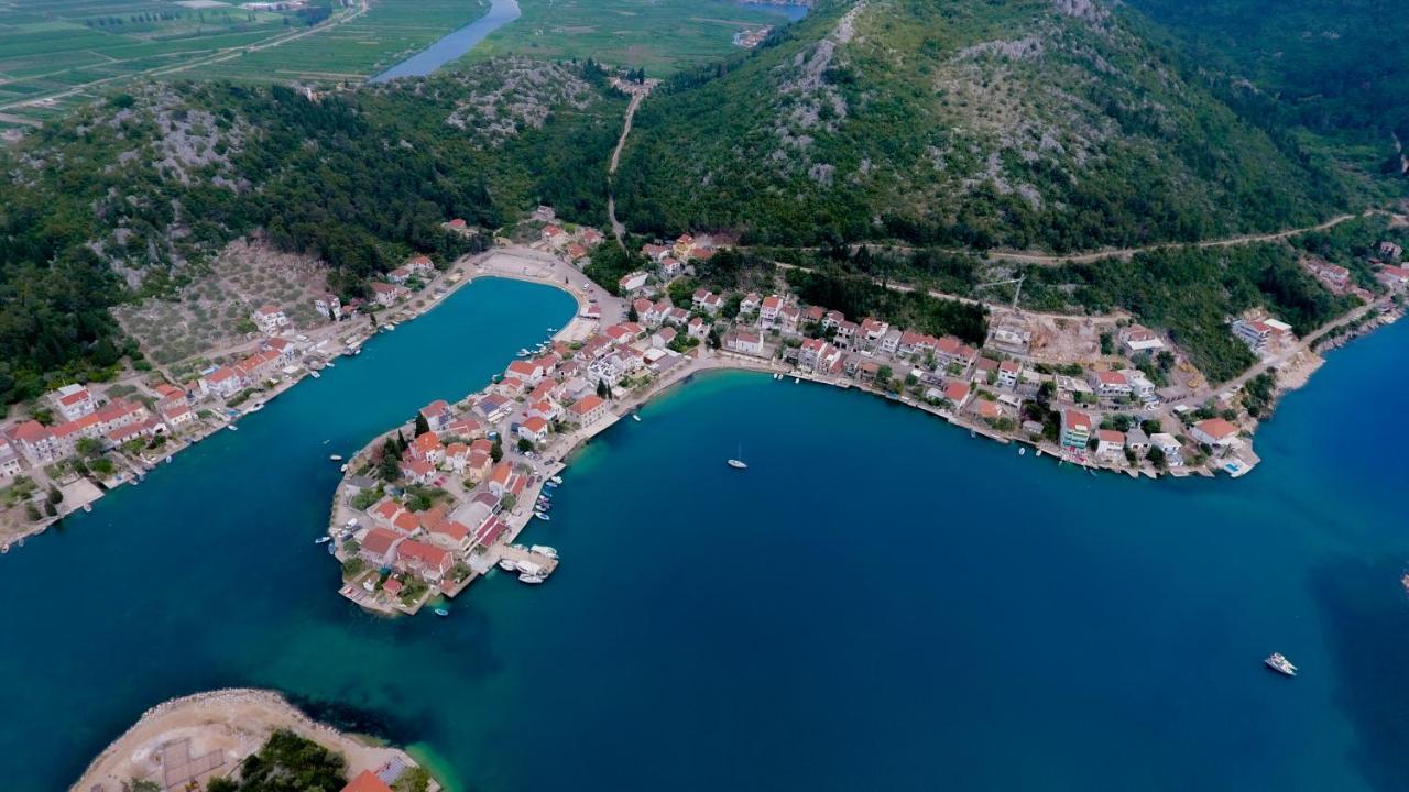 Apartment Antun - Adriatic Coast Retreat Блаце Екстериор снимка