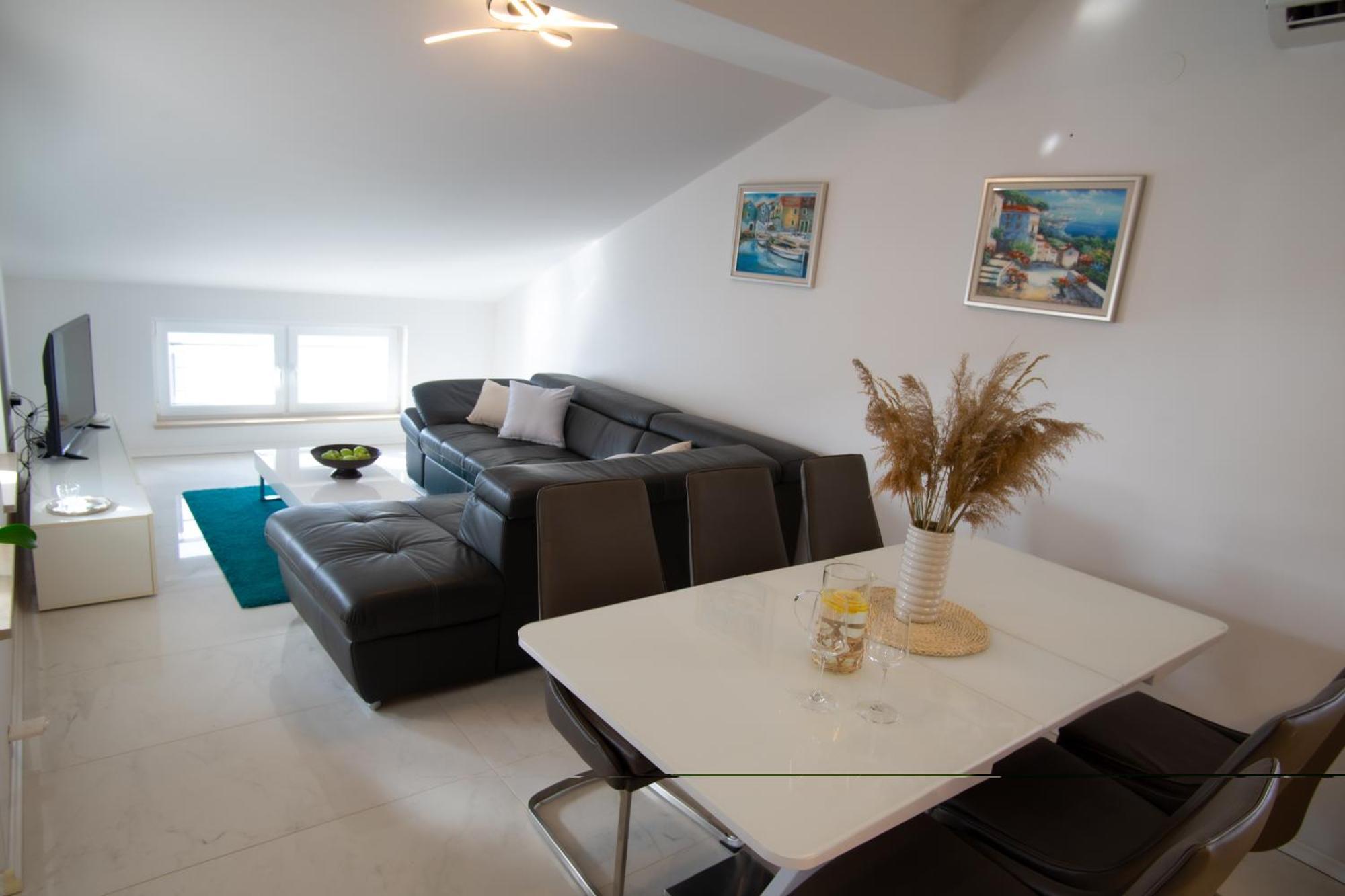 Apartment Antun - Adriatic Coast Retreat Блаце Стая снимка