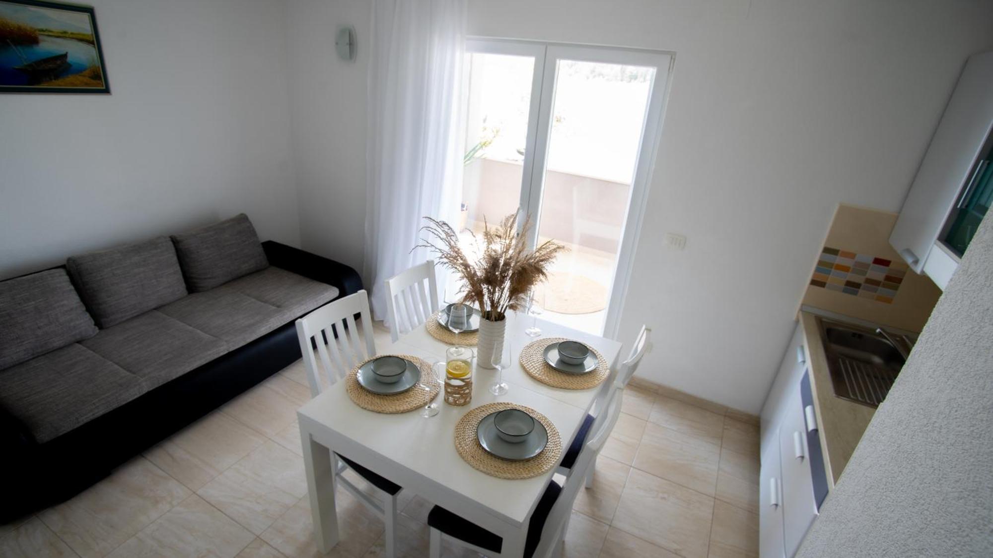 Apartment Antun - Adriatic Coast Retreat Блаце Стая снимка